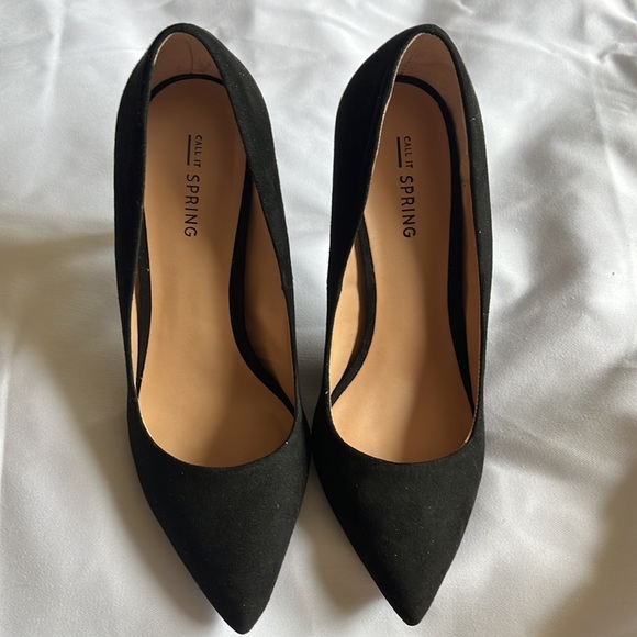 Call it spring black pumps - Picture 2 of 6